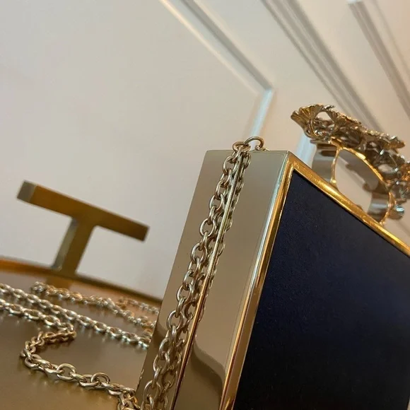 BCBG PURSE — WELL CONDITION $53 - Picture 3 of 8